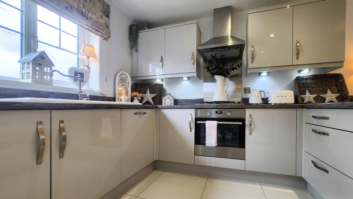 Redmire Drive, Delves Lane (SOLD STC)