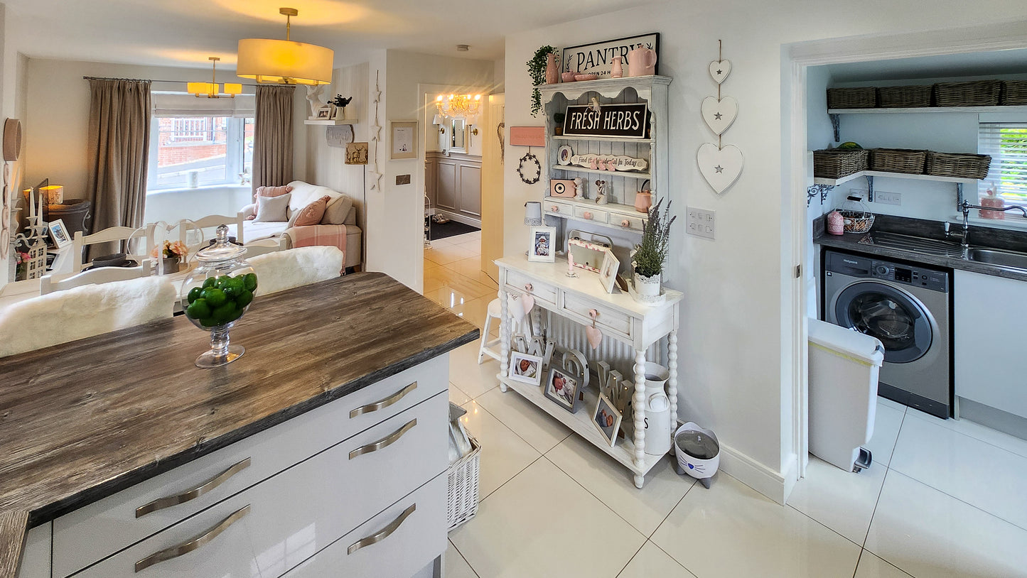 Redmire Drive, Delves Lane (SOLD STC)