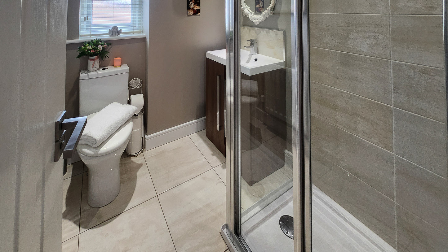 Redmire Drive, Delves Lane (SOLD STC)